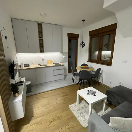 Apartment T2 *